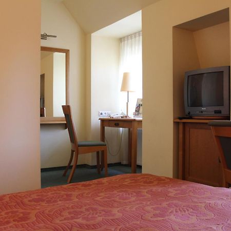 Hotel Zajazd Kultury, Dawniej Pocztowy Zielona Góra Exteriör bild