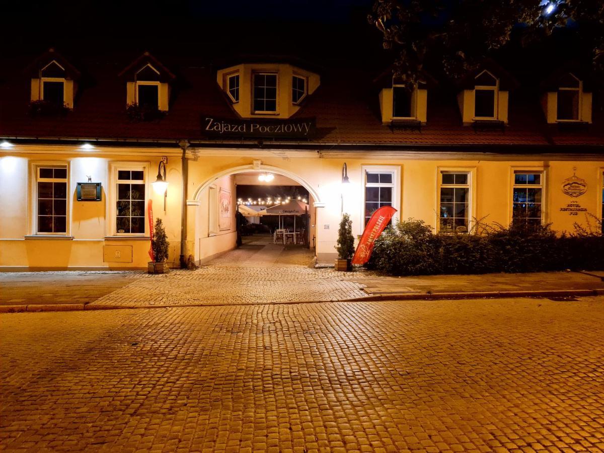 Hotel Zajazd Kultury, Dawniej Pocztowy Zielona Góra Exteriör bild