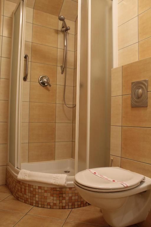 Hotel Zajazd Kultury, Dawniej Pocztowy Zielona Góra Exteriör bild